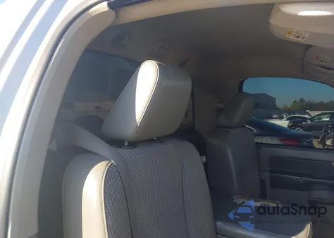 2008 Dodge Ram 1500 St/Sxt z USA, uszkodzony, nr VIN 1D7HA16K58J181803